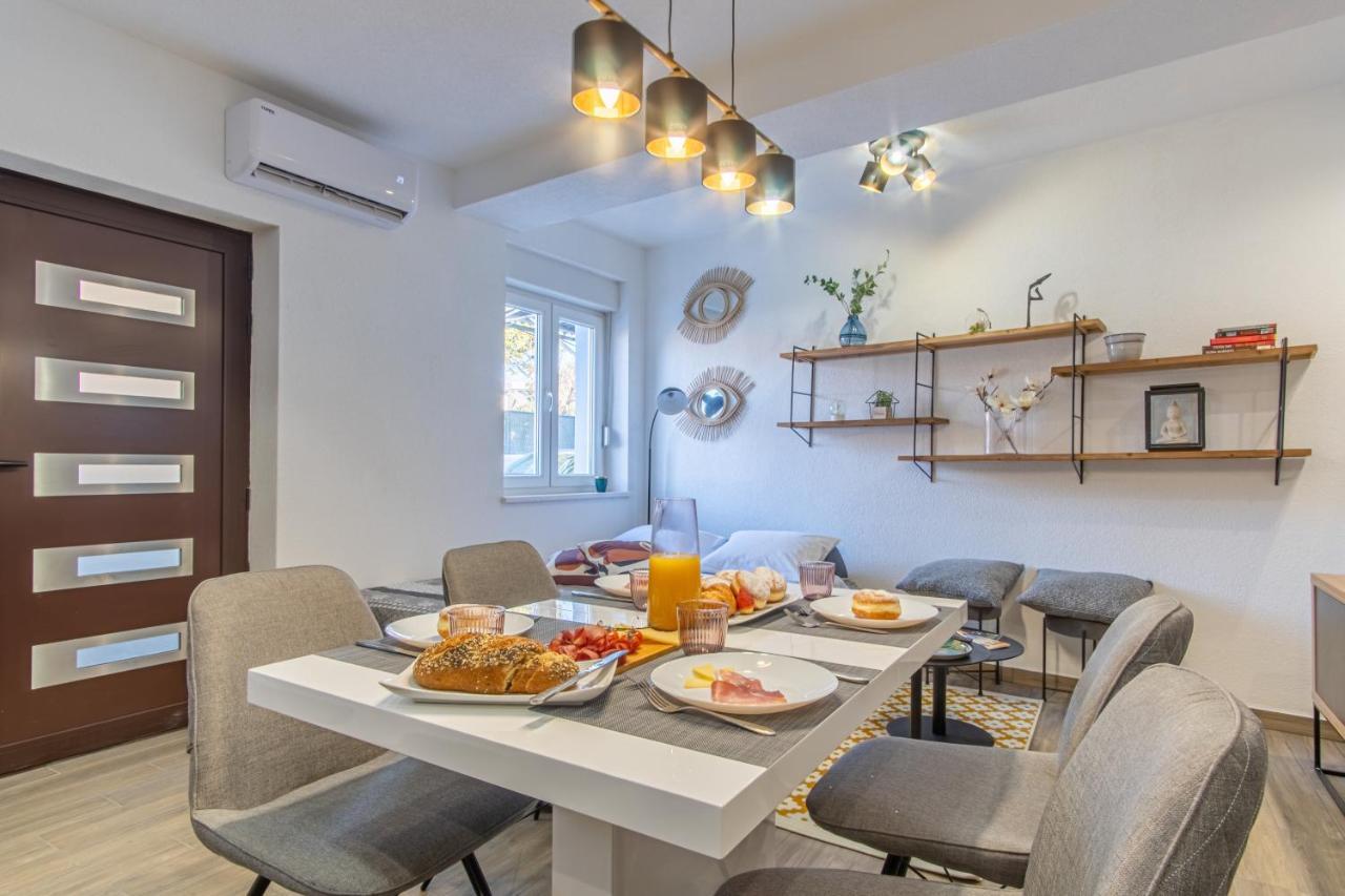 Апартаменти Su Casa - At Kastela Oldtown Екстер'єр фото